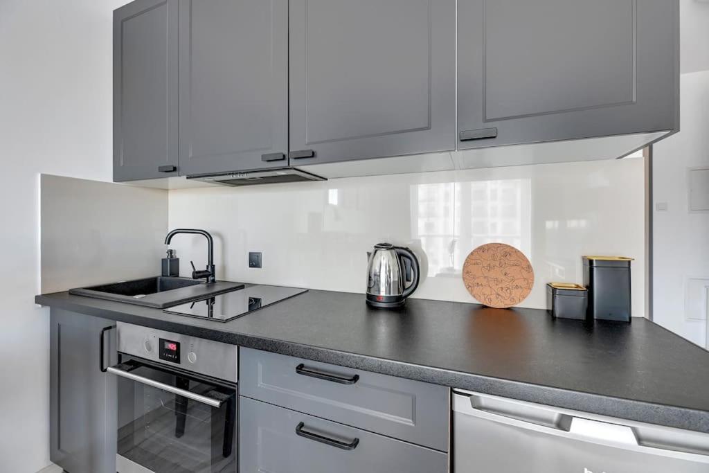Albatross Tower - Apartament W Centrum Przymorza By Grand Apartments Гданск Екстериор снимка